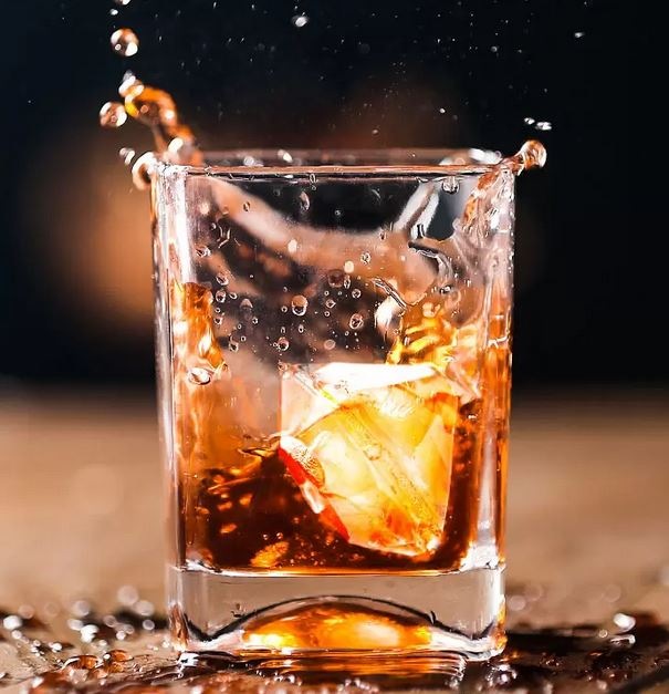 Actual product image PhoneLook Silicone Ice Cube Maker for 4 Creative Diamond Shaped Ice Cubes