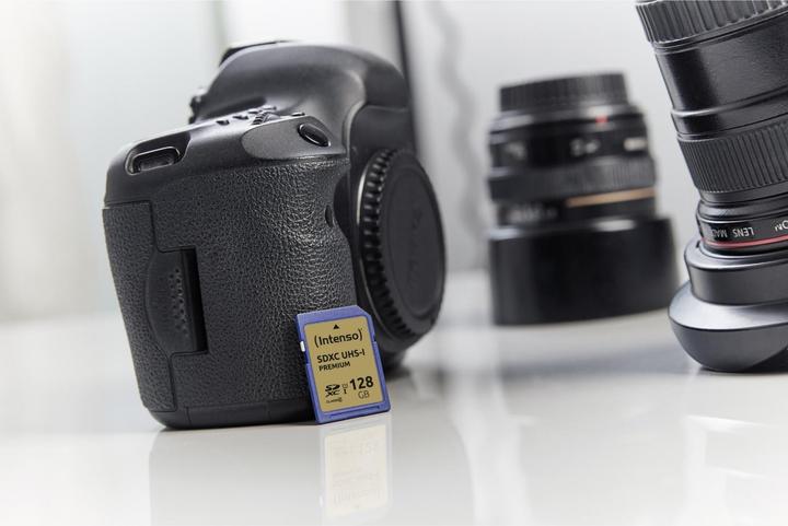 Productafbeelding Intenso UHS-I Premium (64 GB, SDXC, U1, UHS-I)