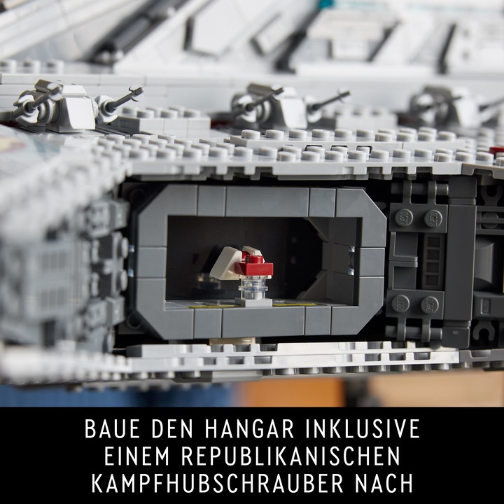 Actual product image LEGO UCS Venator-class Republic Attack Cruiser (75367, LEGO Star Wars, LEGO Rare Sets)