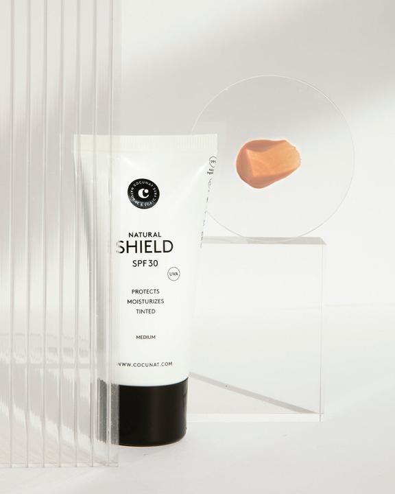 Immagine prodotto Cocunat Natural Shield crema solare colorata per il viso SPF 30 50 ml (Crema solare, SPF 30, 0.05 g)