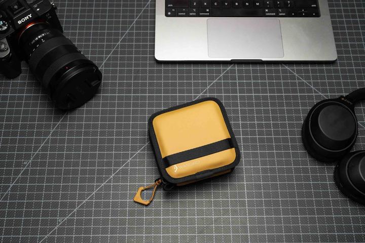 Actual product image Wandrd Lens Filter Case, Dallol Yellow (Camera case, 0.65 l)