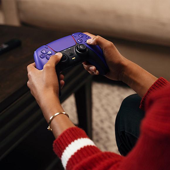 Produktbild Sony DualSense Wireless-Controller - Galactic Purple (PS5)