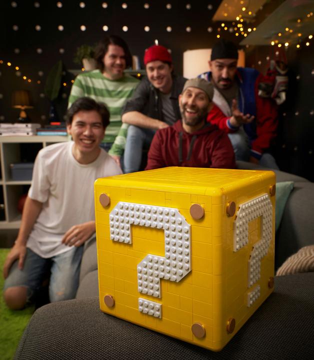Actual product image LEGO Question Mark Block from Super Mario 64 (71395, LEGO Rare Sets, LEGO Super Mario)