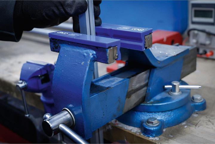 Immagine prodotto BGS Coppia copriganasce per morsa da banco plastica larghezza 100 mm 2 pz.