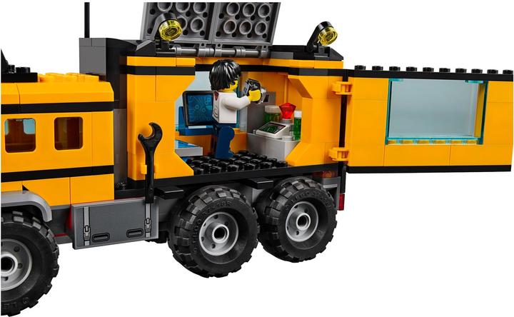 Actual product image LEGO Mobile Jungle Lab (60160, LEGO City)