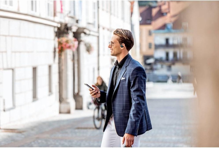 Actual product image Creative OUTLIER GO Bluetooth headset dark blue (No noise cancelling, 26 h, Wireless)