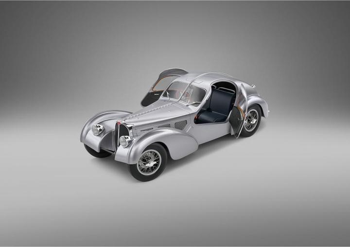 Immagine prodotto Solido 1:18 Bugatti Atlantic silber