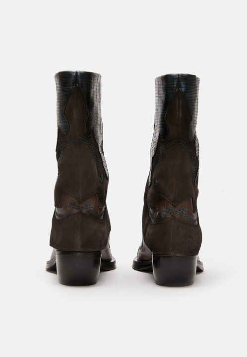 Produktbild Felmini CRETA D608, der respektlose Cowboystiefel von, ist mit Metallic-Lederteilen ausgestattet, di (36)