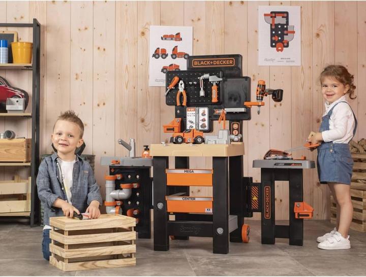 Immagine prodotto Smoby Black+Decker Mega Workbench Center