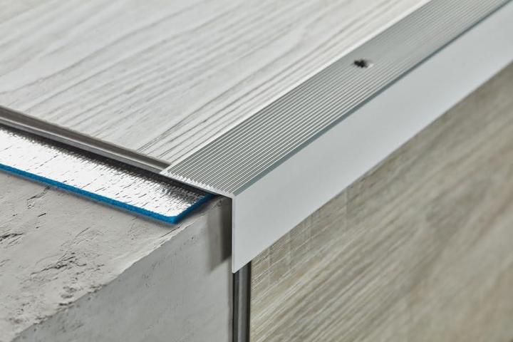 Image du produit Cezar STAIR PROFILE 30R 2M MATT AL(5)
