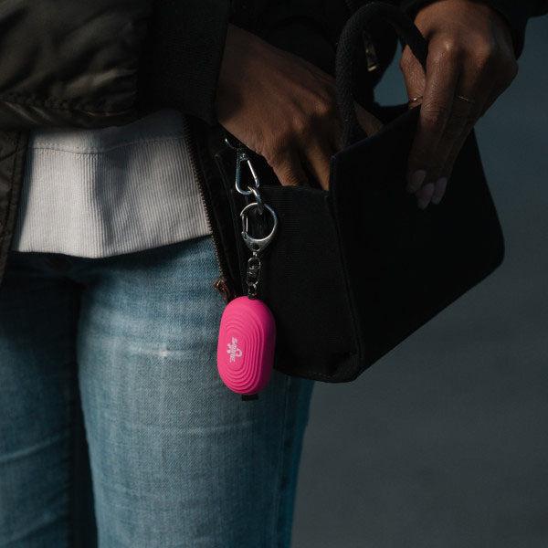 Produktbild Sabre Schrillalarm 2-in-1 Personal Alarm mit LED Licht & Karabinerhaken, pink