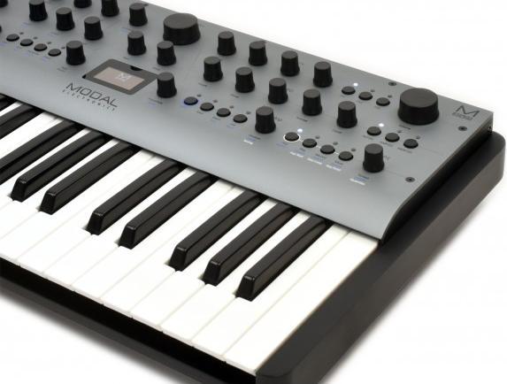 Actual product image No Name Modal Carbon8