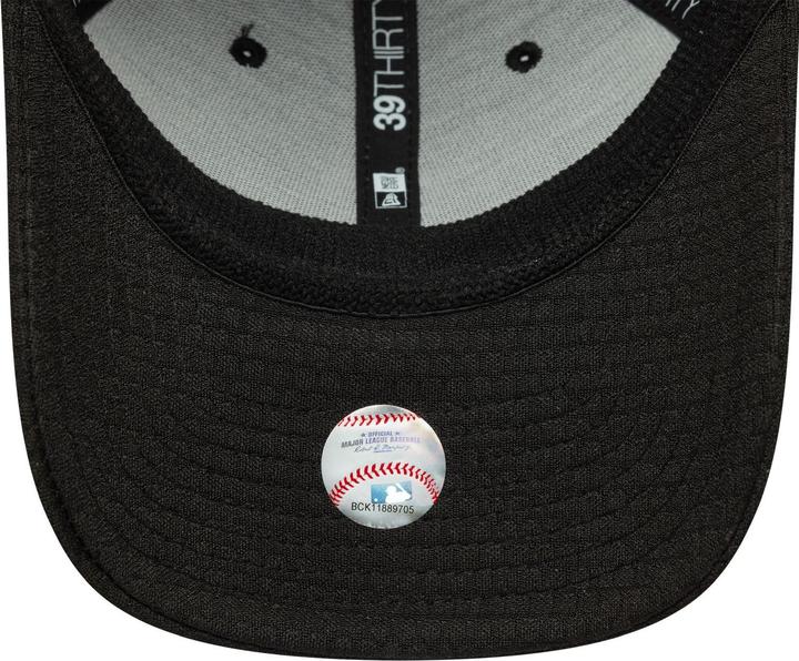 Produktbild New Era 39Thirty Stretch Cap New York Yankees schwarz - L/XL