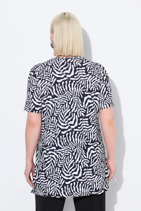 Actual product image Ulla Popken Matte Jersey Short Sleeve Leaf Print Tunic (68)