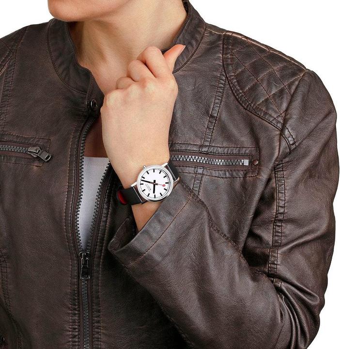 Produktbild Mondaine Classic - Vegan poliert (Analoguhr, Swiss Made, 36 mm)