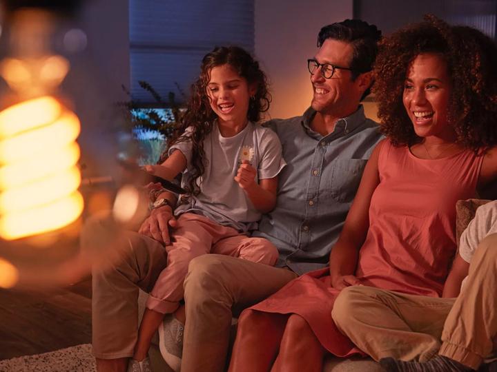 Produktbild Philips Hue Giant BT (E27, 7 W, 550 lm, 1 x, G)