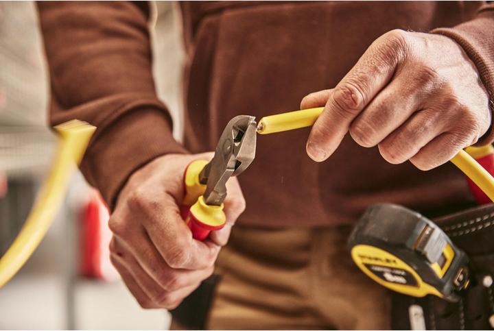 Actual product image Stanley SIDE VDE pliers 180mm (180 mm)