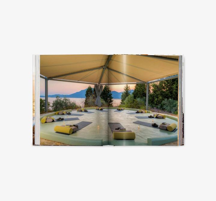 Actual product image Great Escapes Yoga. The Retreat Book. 2020 Edition (German, French, English, Angelika Bags, 2020)