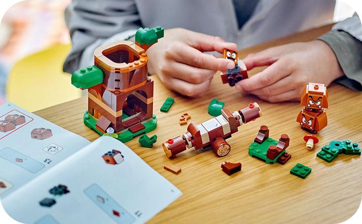 Actual product image LEGO Gumba playground (71433, LEGO Super Mario)