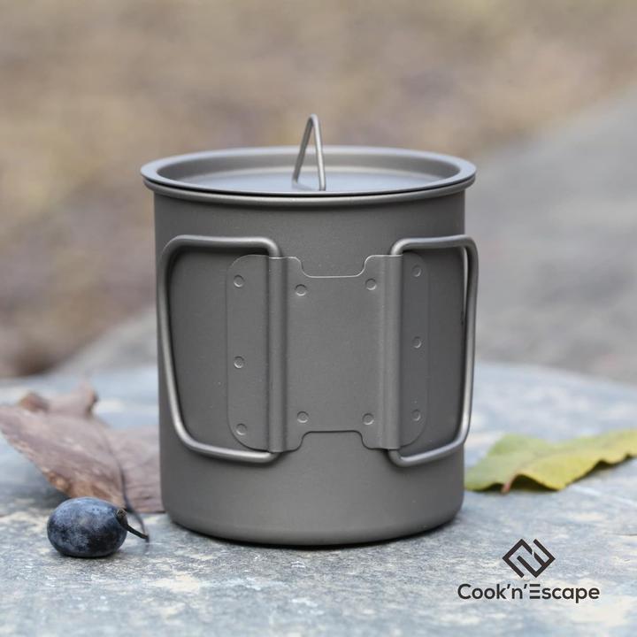 Actual product image Cook'n'Escape Camping Tasse mit Deckel und faltbarem Griff