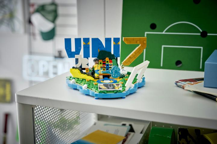 Image du produit LEGO Vini Jr. - Faits marquants du football (43027, LEGO Editions)