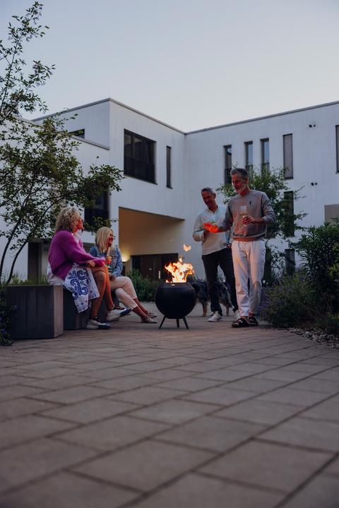 Produktbild Höfats MOON 45 all black Feuerkorb mit niedrigem Fuss (51 cm)