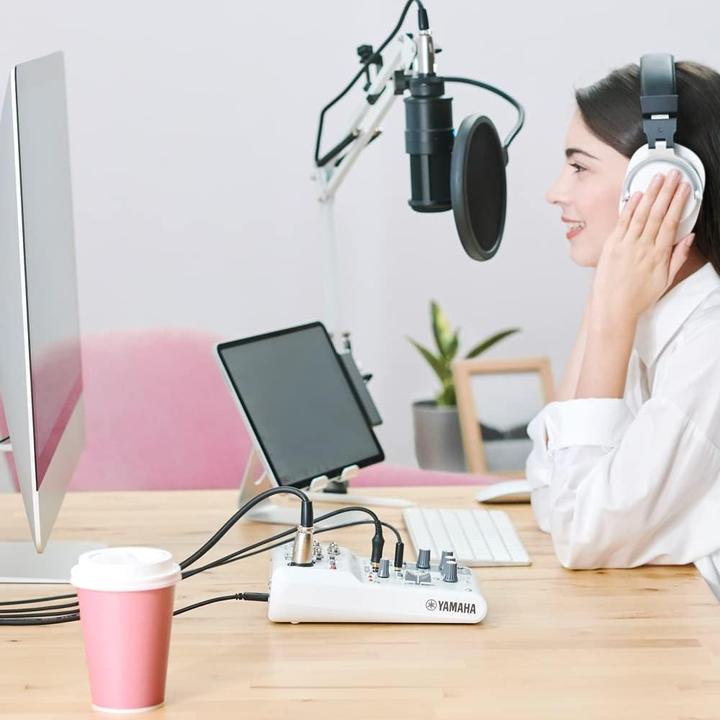 Produktbild Yamaha AG03MK2B (Studio- und Livemixer)