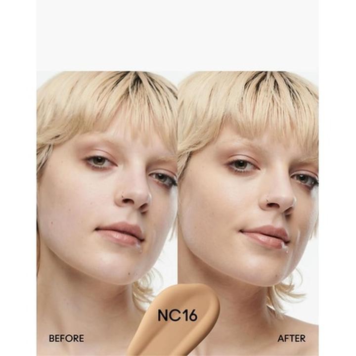 Actual product image MAC Cosmetics M.A.C. Studio Rad Serum Pow Fond de Teint NC16 (No. NC16)