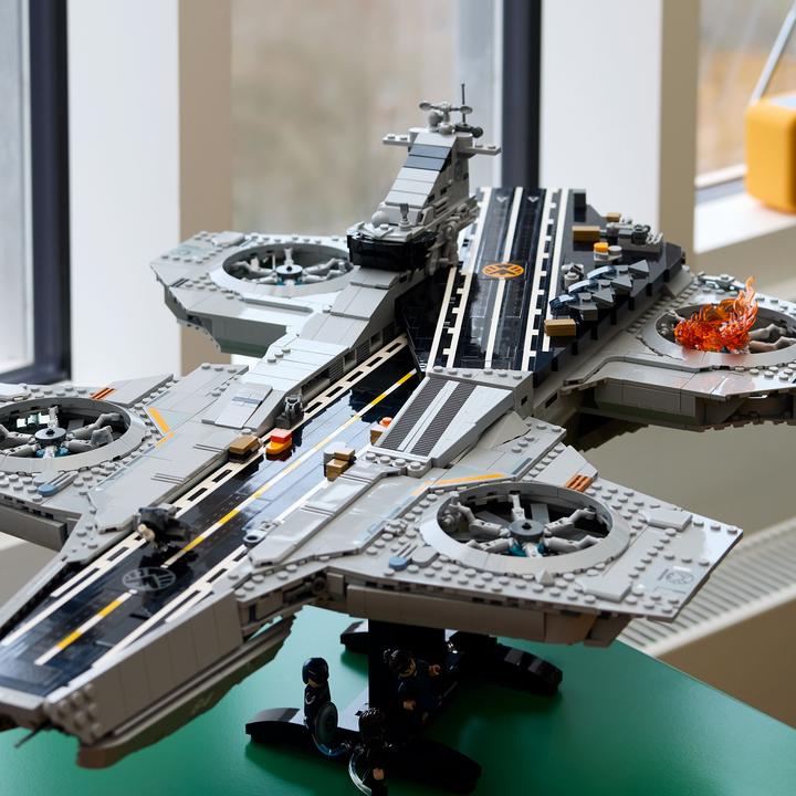 Produktbild LEGO Super Heroes S.H.I.E.L.D.-Helicarrier (76354, LEGO Marvel)