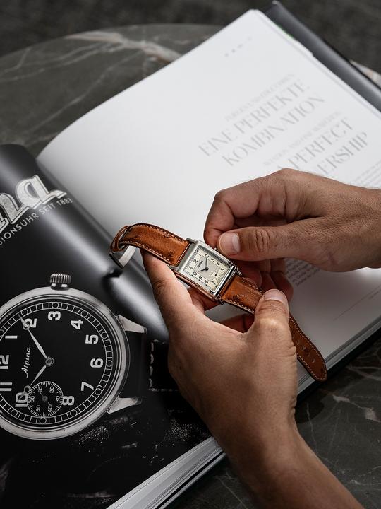 Image du produit Alpina Watch Alpina AL-530SAC3C6 Heritage Carree (Montre analogique, 33 mm)