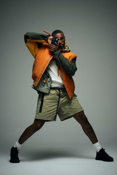 Productafbeelding Decoded Silicone Backcover Apple iPhone 17 Pro Max Phantom Black (Apple iPhone 17 Pro Max)