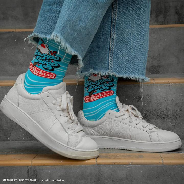 Actual product image Cinereplicas Stranger Things: Scoops Ahoy socks (3 pairs (pack of 3, 40)