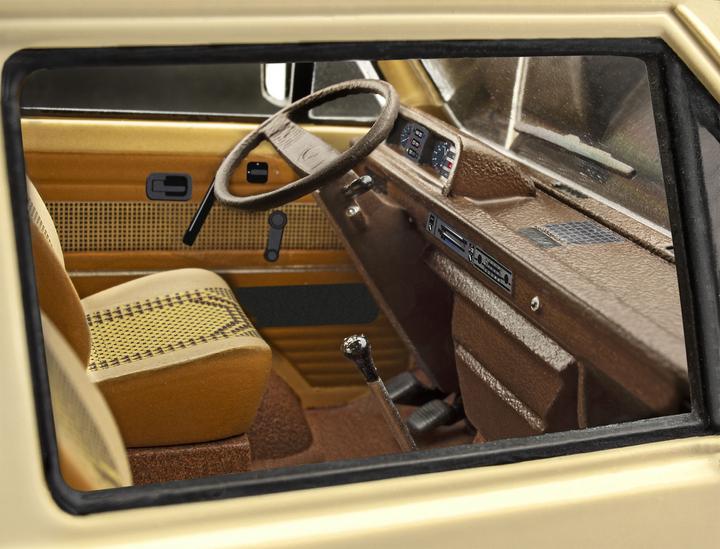 Actual product image Revell Model Set Stranger Things VW T3 Bus Surfer Boy