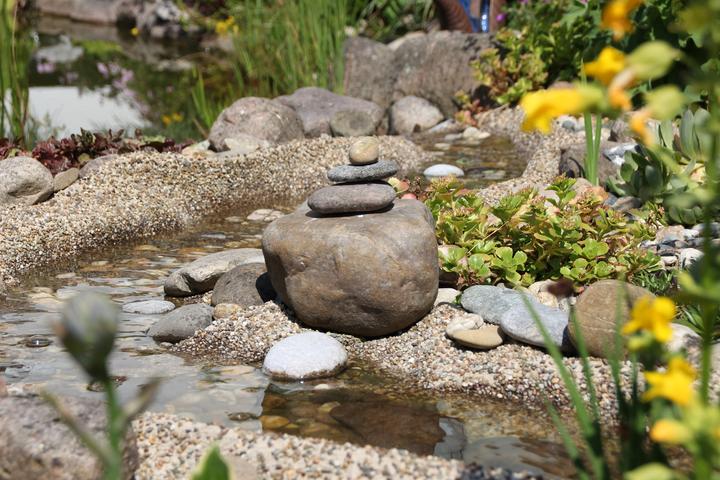 Actual product image Aquagart Steinfolie 18m x 0,6m breit Für Bachlauf Ufer Teichfolie Teich Folie Sandfarben