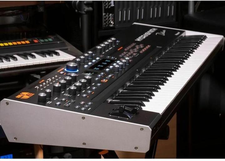 Actual product image Hydrasynth Deluxe synthesiser