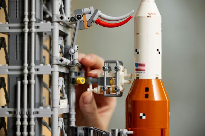 Productafbeelding LEGO NASA Artemis lanceerplatform (10341, LEGO Icons, LEGO Zeldzame Sets)