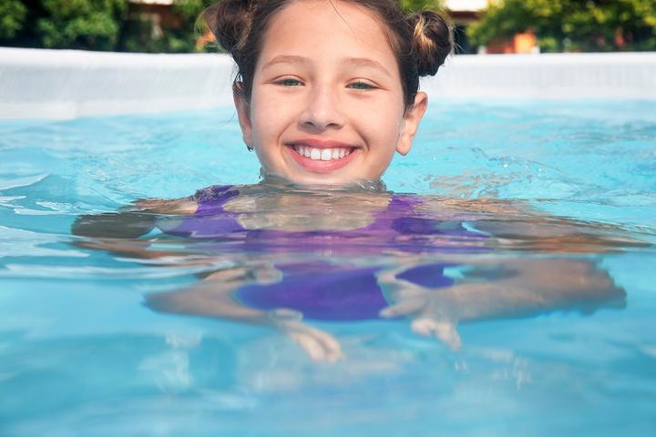 Actual product image Bestway Steel Pro MAX Above Ground Pool Set 3.05 m x 2.00 m x 84 cm (305 x 200 x 84 cm)