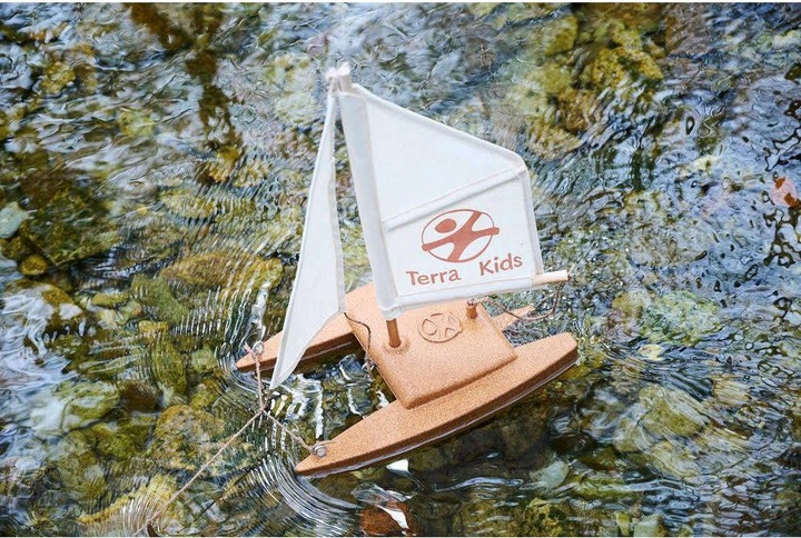 Actual product image Haba Catamaran kit