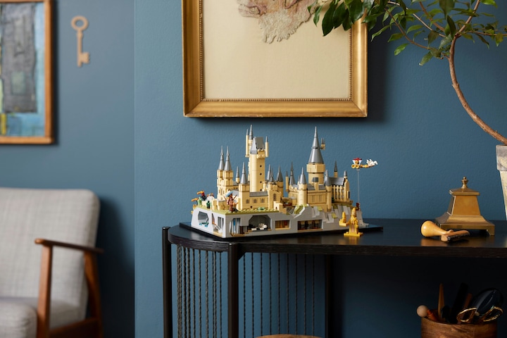 Actual product image LEGO Hogwarts Castle and Grounds (76419, LEGO Harry Potter)