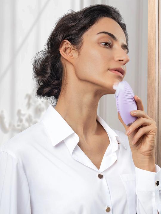 Actual product image Foreo Luna Lavender