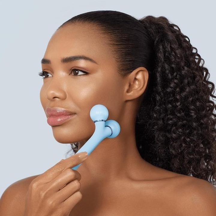 Actual product image Geske Smartappguidedtm Sonic Facial Roller 4 in 1 Device for Face
