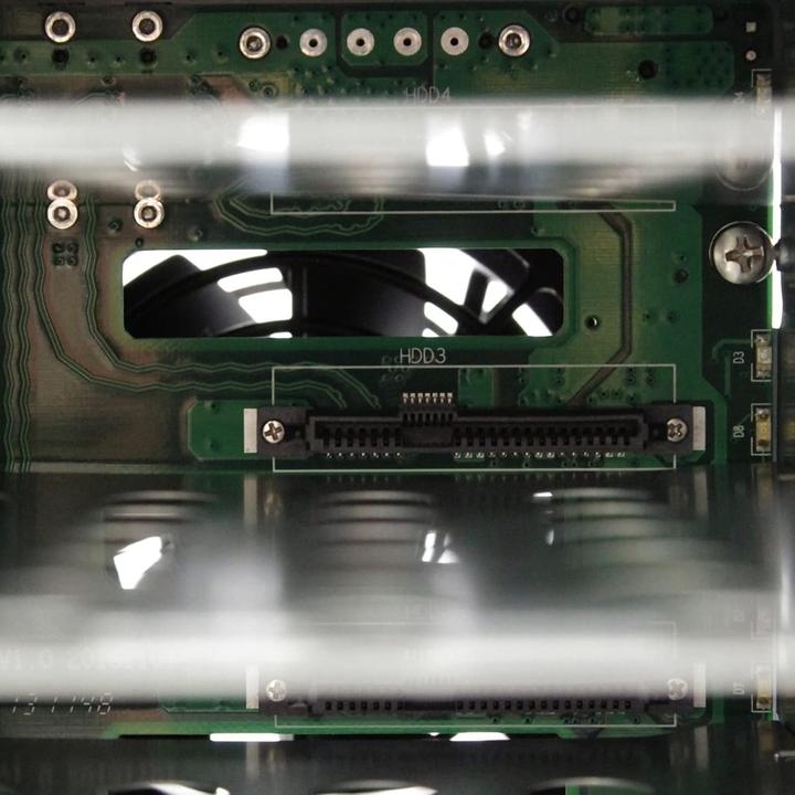 Image du produit RackMatic - ITX Mini Cube 4 Removable SATA Hard Drives (Mini-ITX)