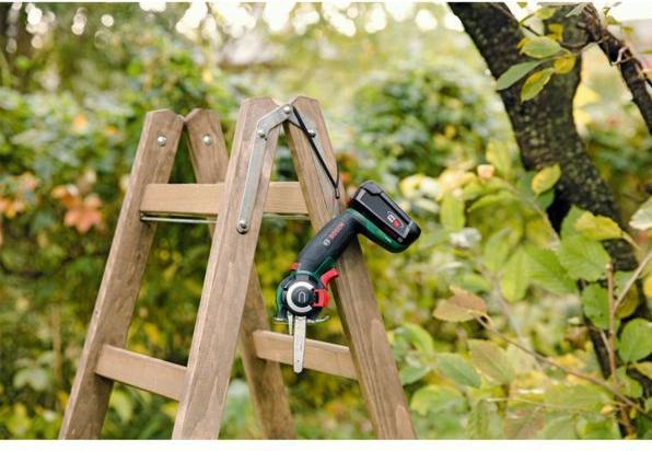 Actual product image Bosch Home & Garden AdvancedCut 18