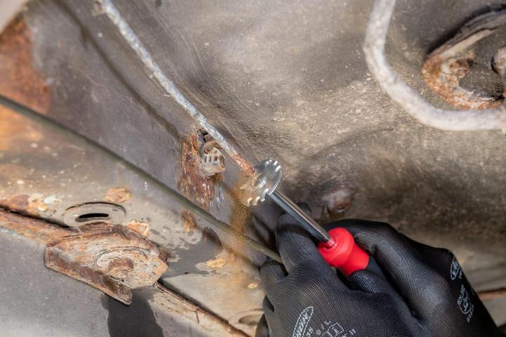 Actual product image Vigor Brake Line Scraper (200 mm)