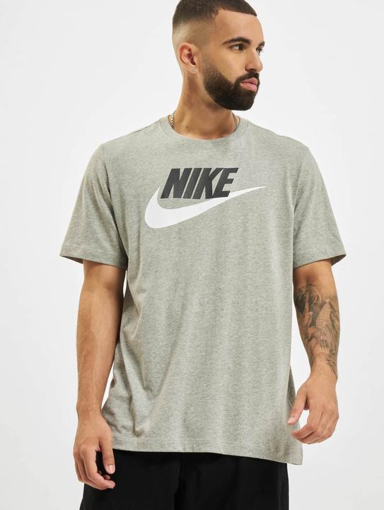 Actual product image Nike tee (S)