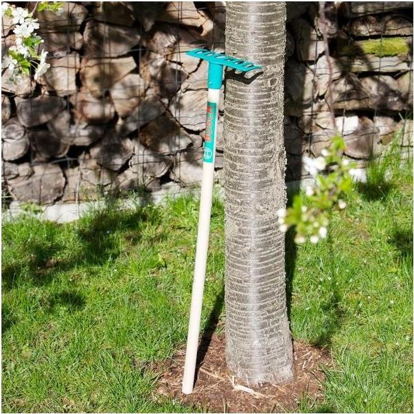 Actual product image Theo Klein Bosch rake