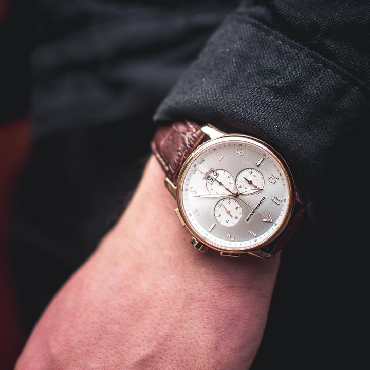 Actual product image Cornavin Big Date (Analogue wristwatch, 48 mm)