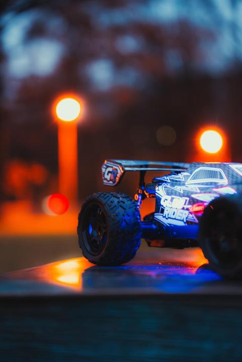 Produktbild Carson 1:12 Glow Rider 2.4GHz 100% RTR blau (RTR Ready-to-Run)
