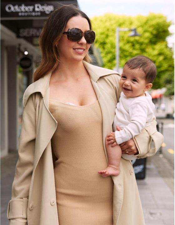 Actual product image Momcozy M6 Mobile