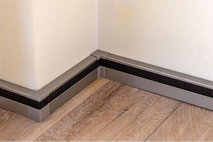 Actual product image Elbro Inner corner 60×20mm 90° silver (6 cm)